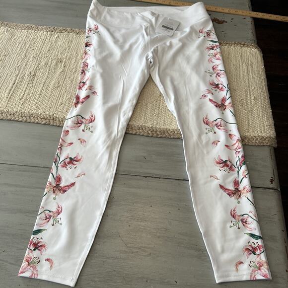 NWT Fabletics Winn Sports Bra Salar Legging White Pink Floral Lily Set Sz XXL - Picture 4 of 8